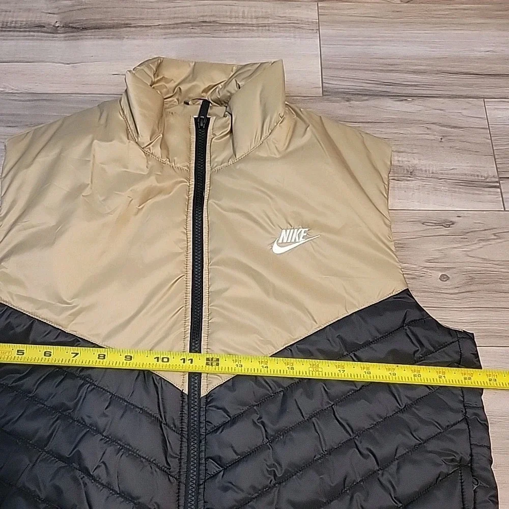 Nike Sportswear‎ Therma-Fit Repel Vest Beige Black Mens Medium (FB8201-010)